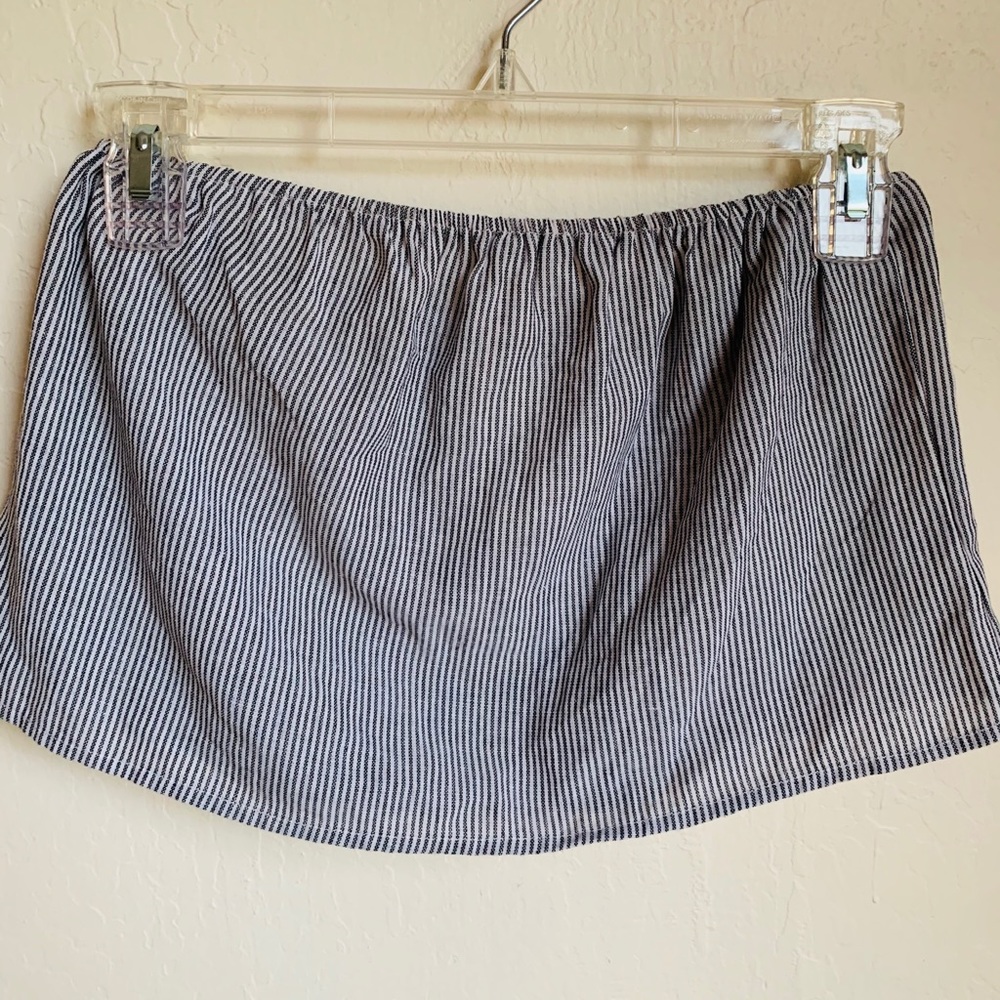 LAST CHANCE 5 for $25💗 NWOT John Galt Seersucker Strapless Crop Top💙🤍💙 - Picture 9 of 10